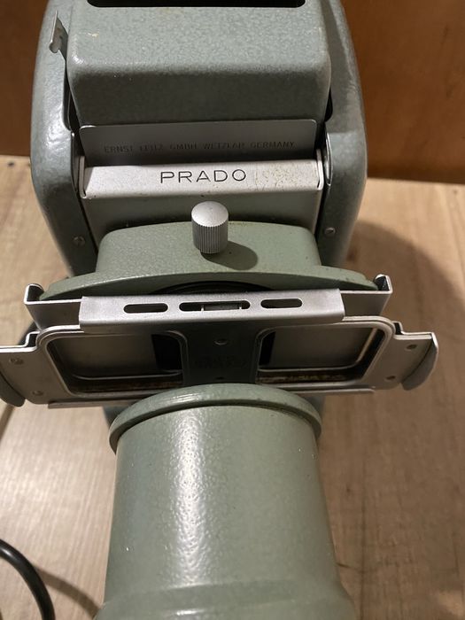 Вінтажний діапроєктор Leitz Prado 500 Німеччина