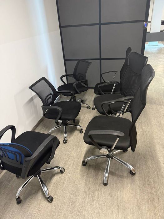 Розпродаж меблів б/в, столи робочі,крісла,стільці,тумби,комоди,стелажі