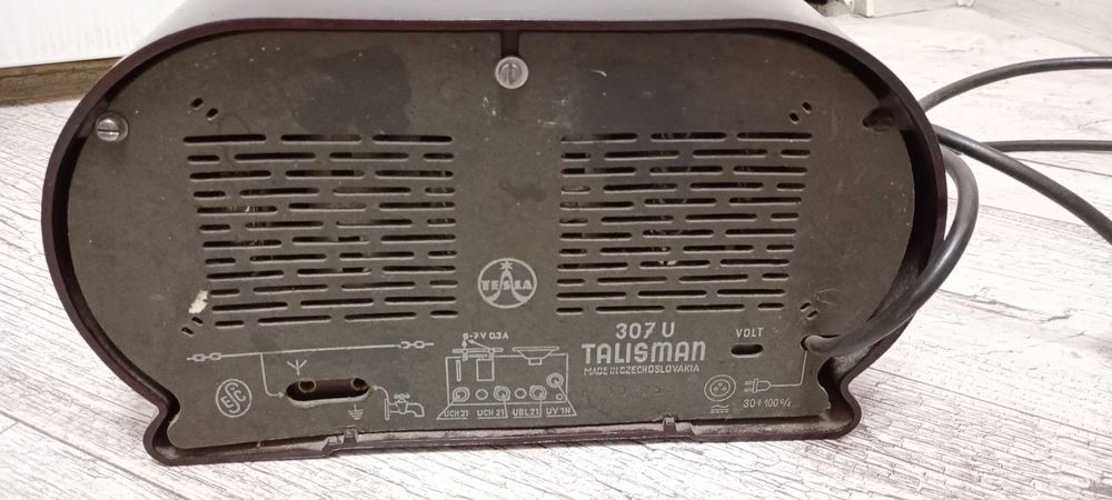Kolekcjonerskie radio lampowe bakelitowe TESLA TALISMAN 307 U