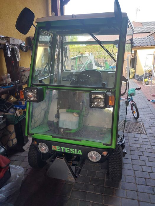ETESIA 124 4x4 z kabiną, zamiatarka, pług do śniegu Faktura VAT