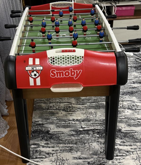 Напівпрофесійний футбольний стіл Smoby