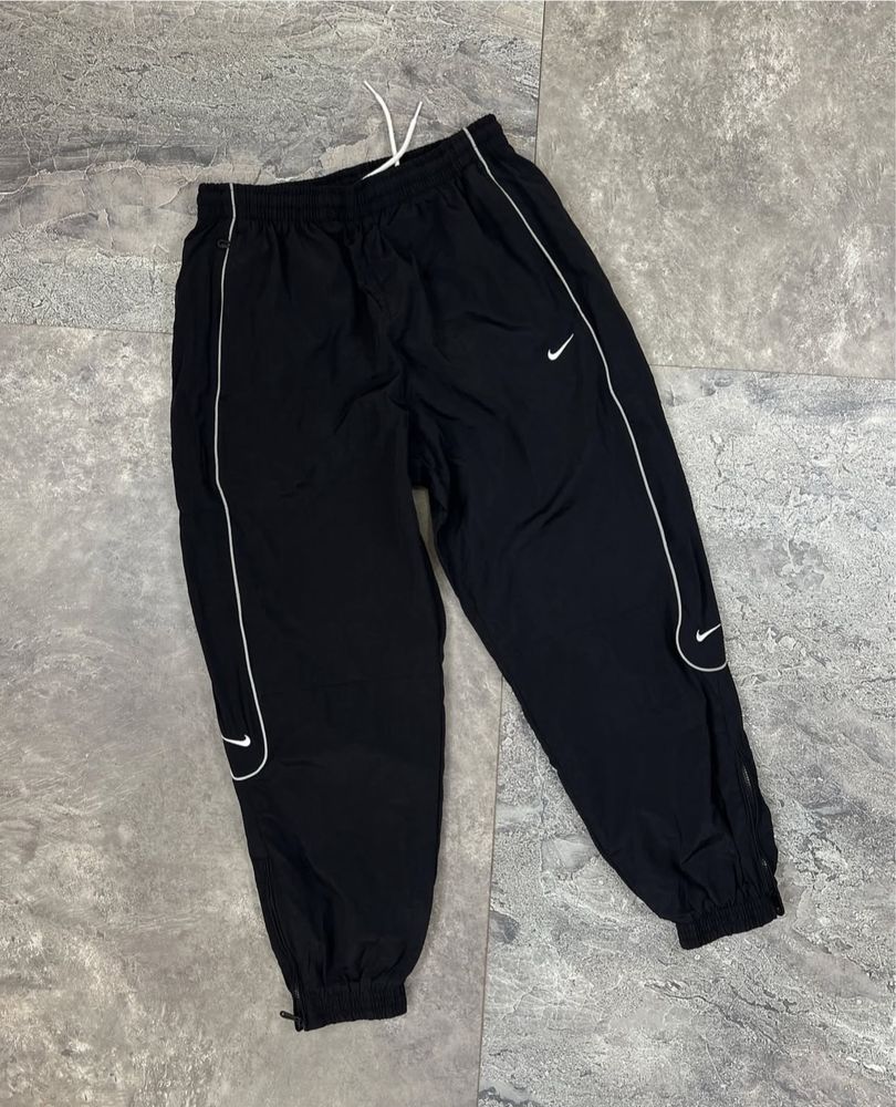 Чоловічі спортивні штани Nike Solo Swoosh