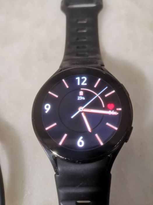 Samsung Galaxy watch 5 de 44 muito bom estado com carregador