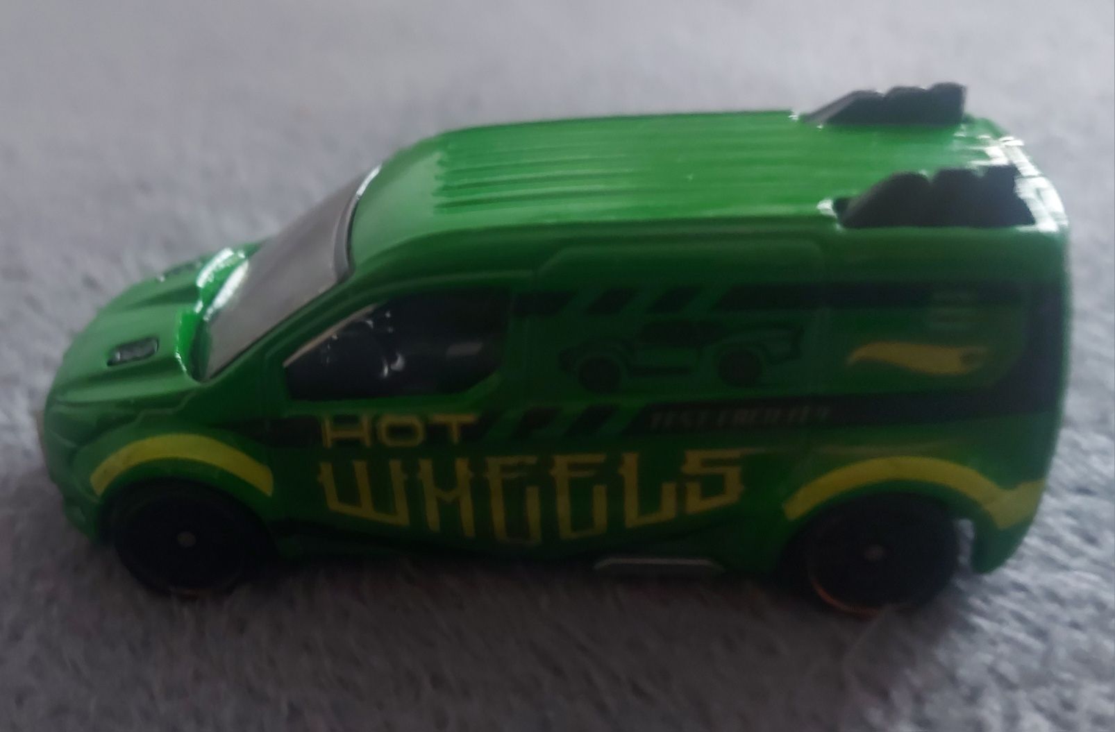 Hot Wheels Ford Transit connect