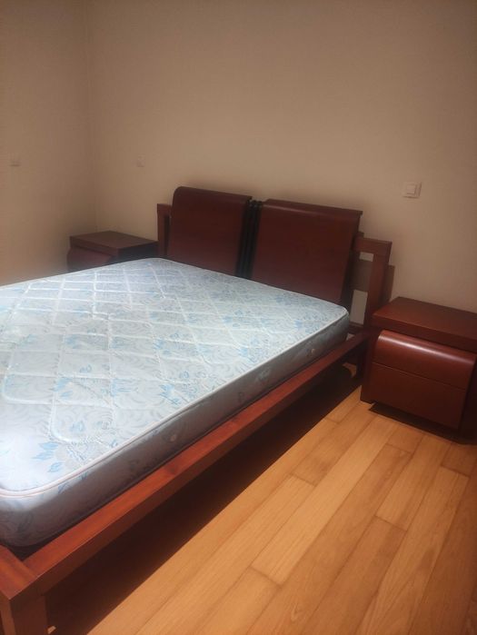 Cama de casal 1,60m com estrado e colchão