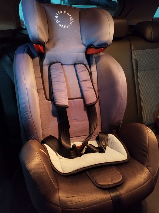 Cadeira Auto bebé 1, 2, 3 Pierre Cardin