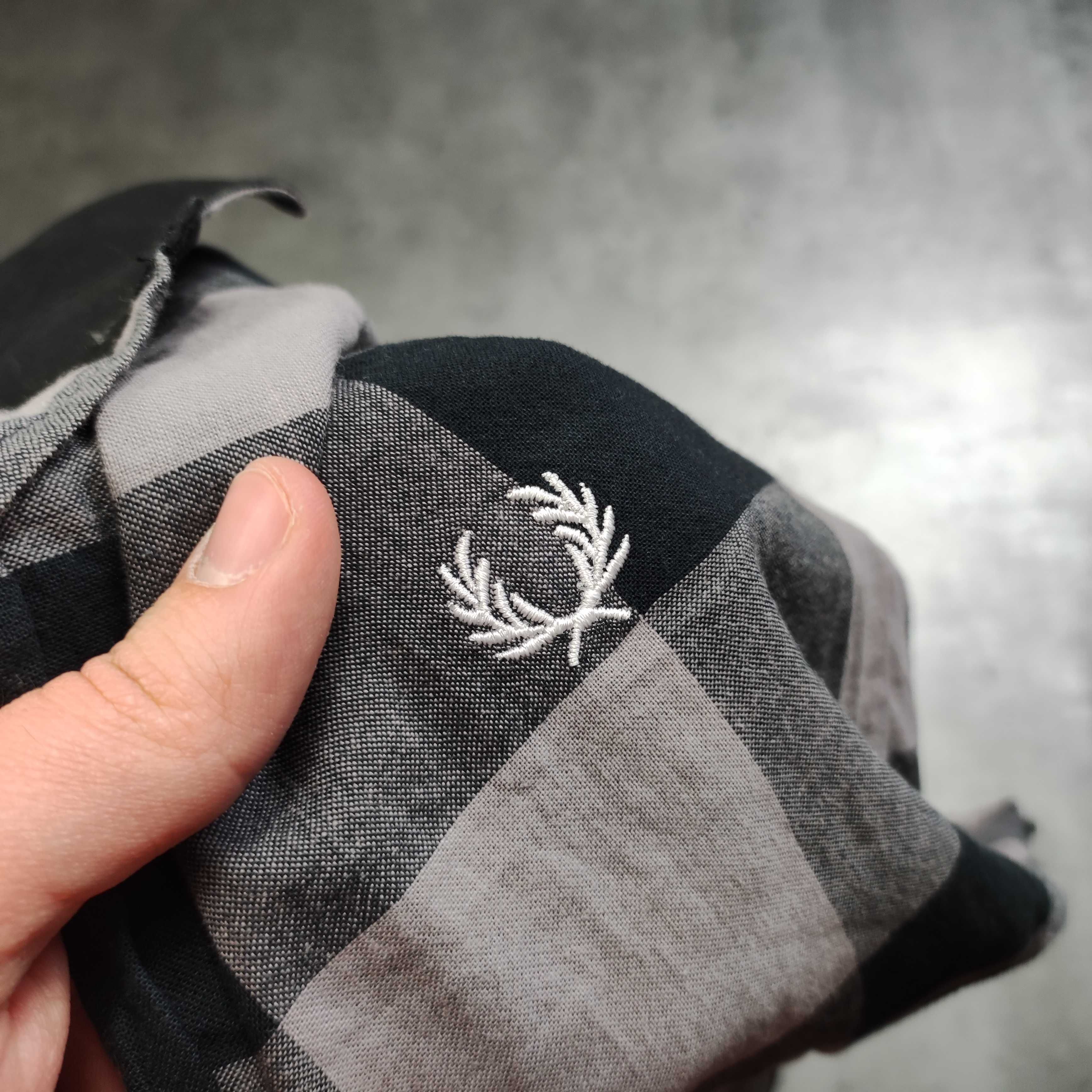 MĘSKA Koszula Elegancka Kratka Bawełna Fred Perry Małe Logo Haft