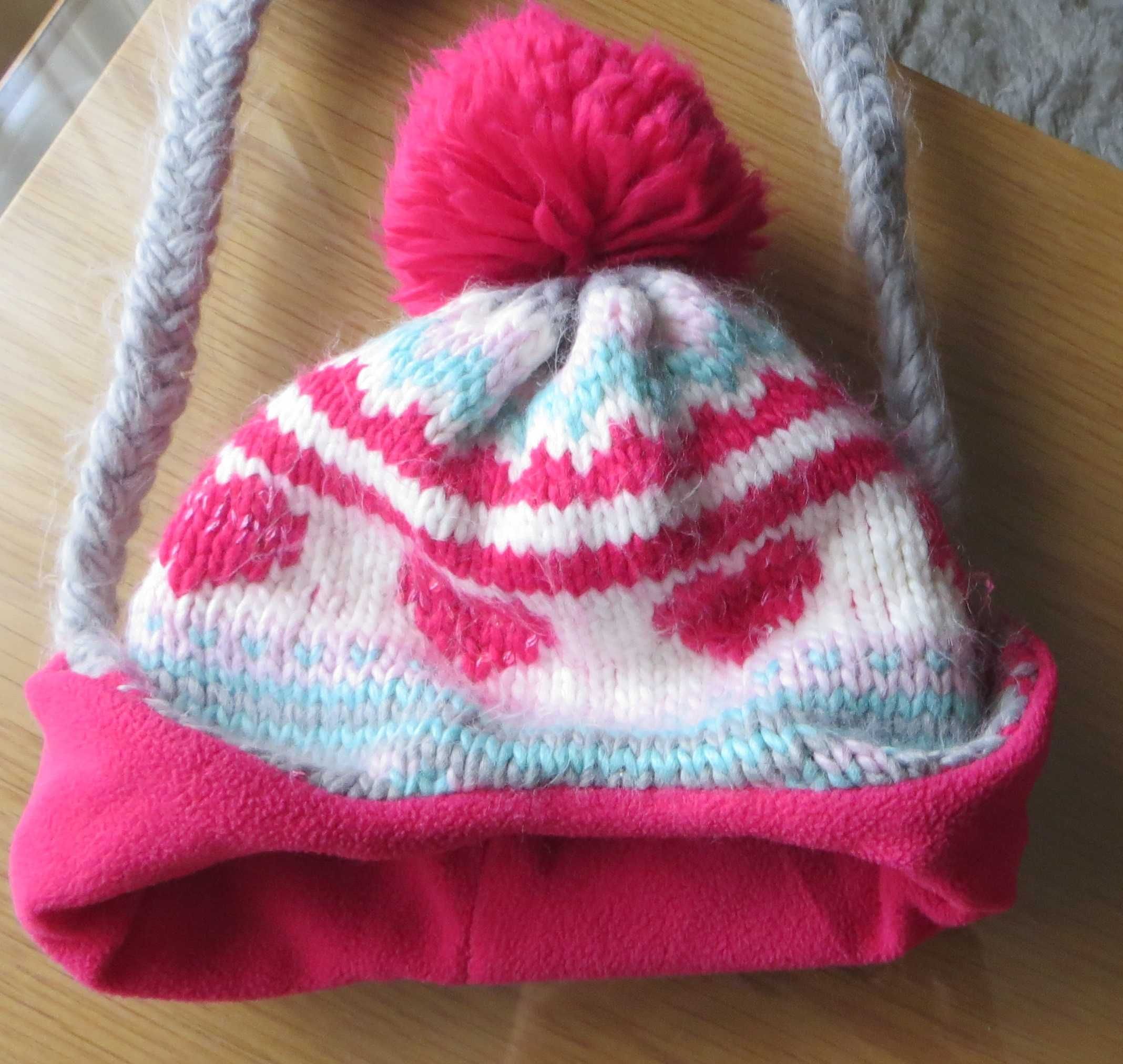 Gorro malha, forrado a algodão, pompom e proteção ouvidos