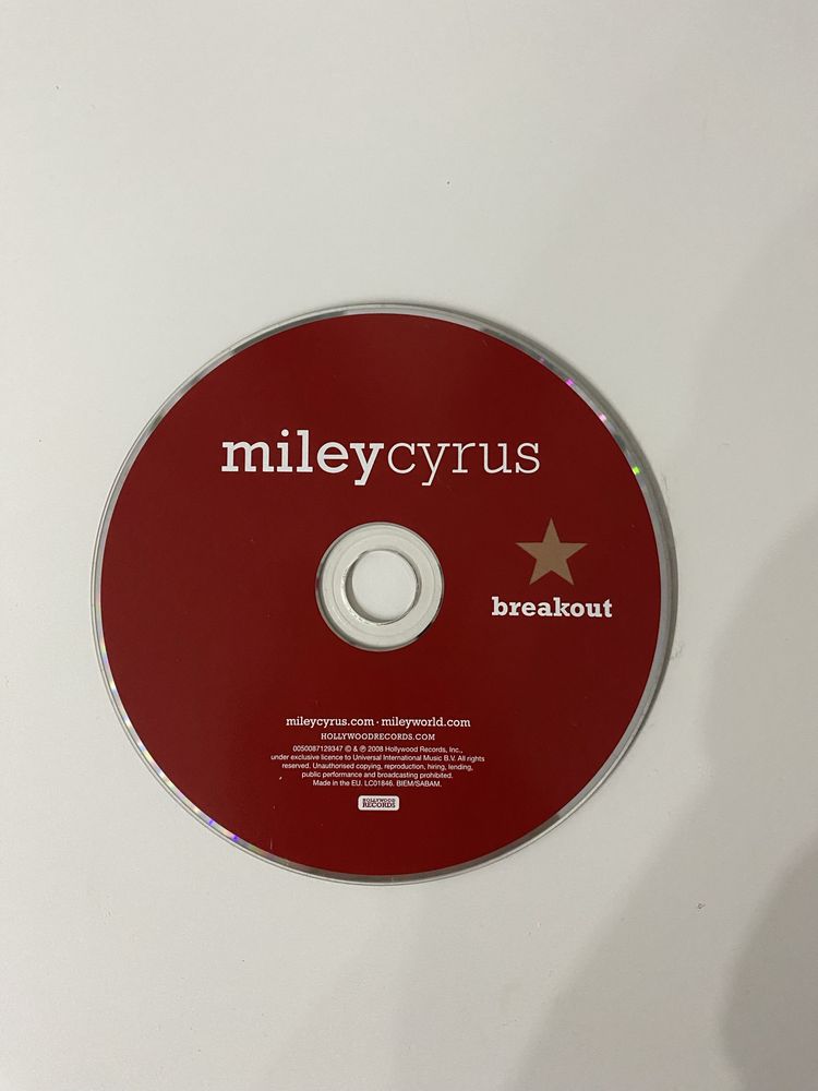 “Breakout” – Miley Cyrus (Polskie Wydanie)