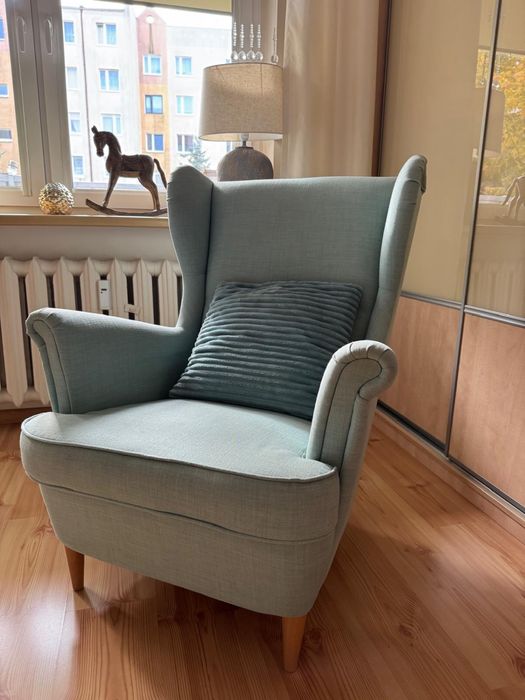 Fotel uszatek IKEA.
