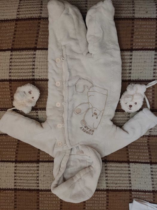 Kombinezon niemowlęcy