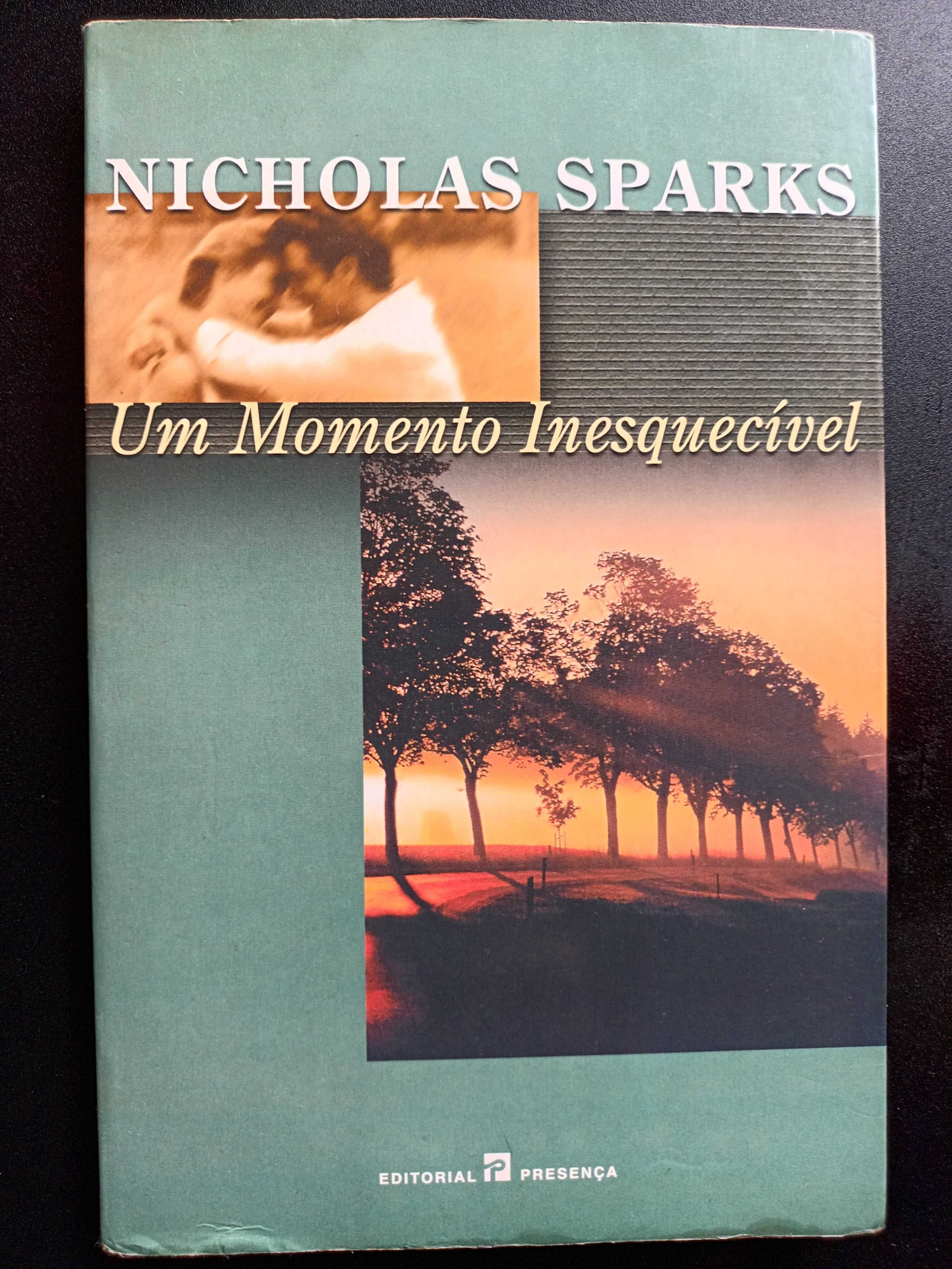 "Um Momento Inesquecível" por Nicholas Sparks - 1ª Edição