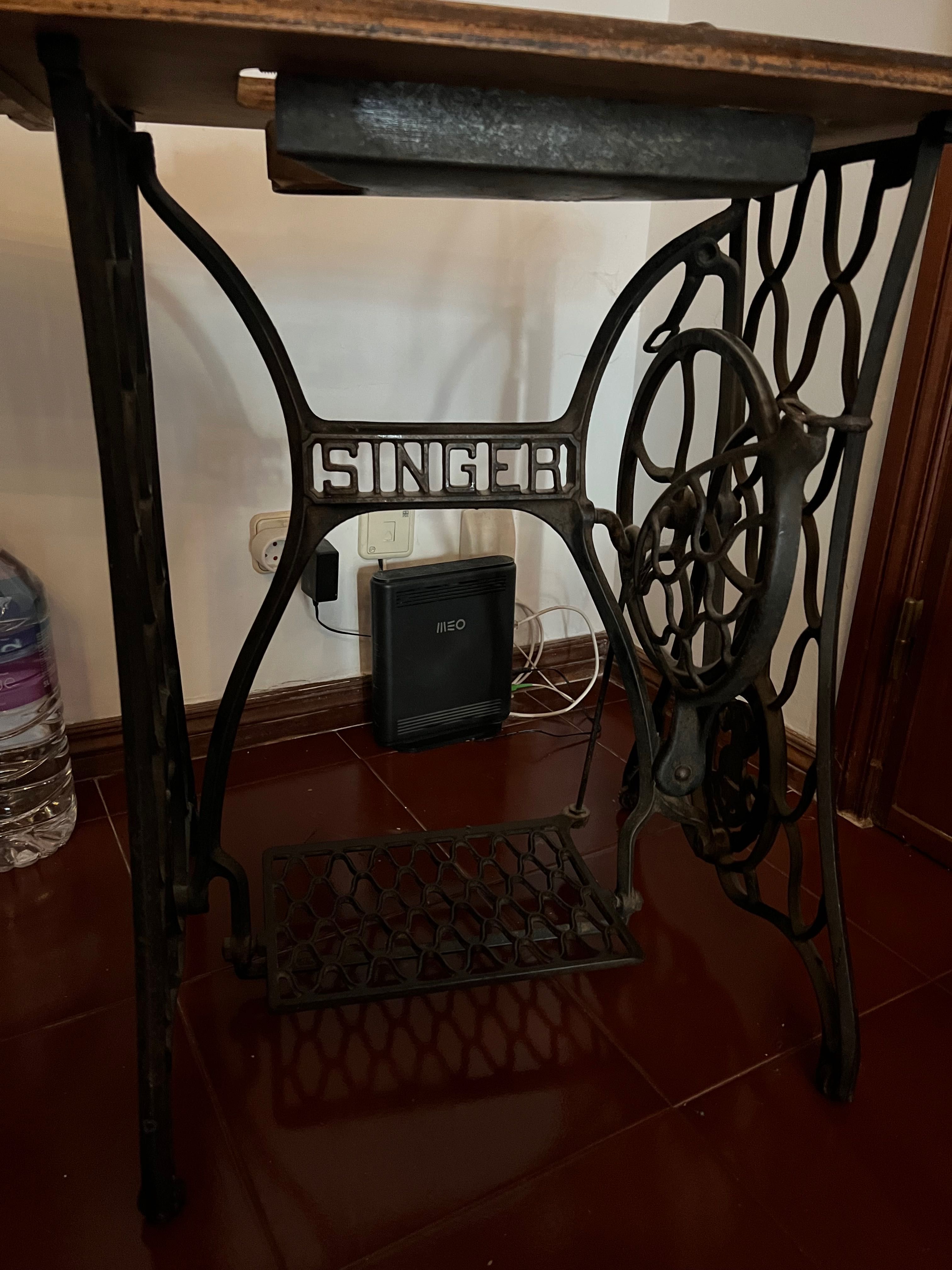 Mesa singer máquina de costura antiga