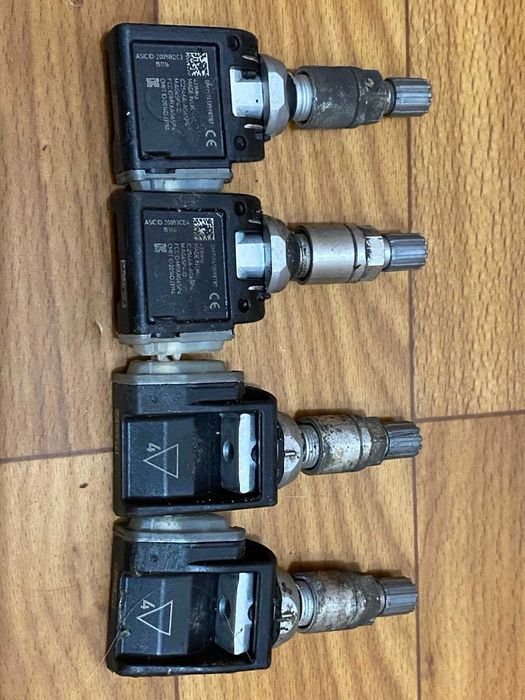 Датчик тиску в шинах 13598787 Opel GM Chevrolet