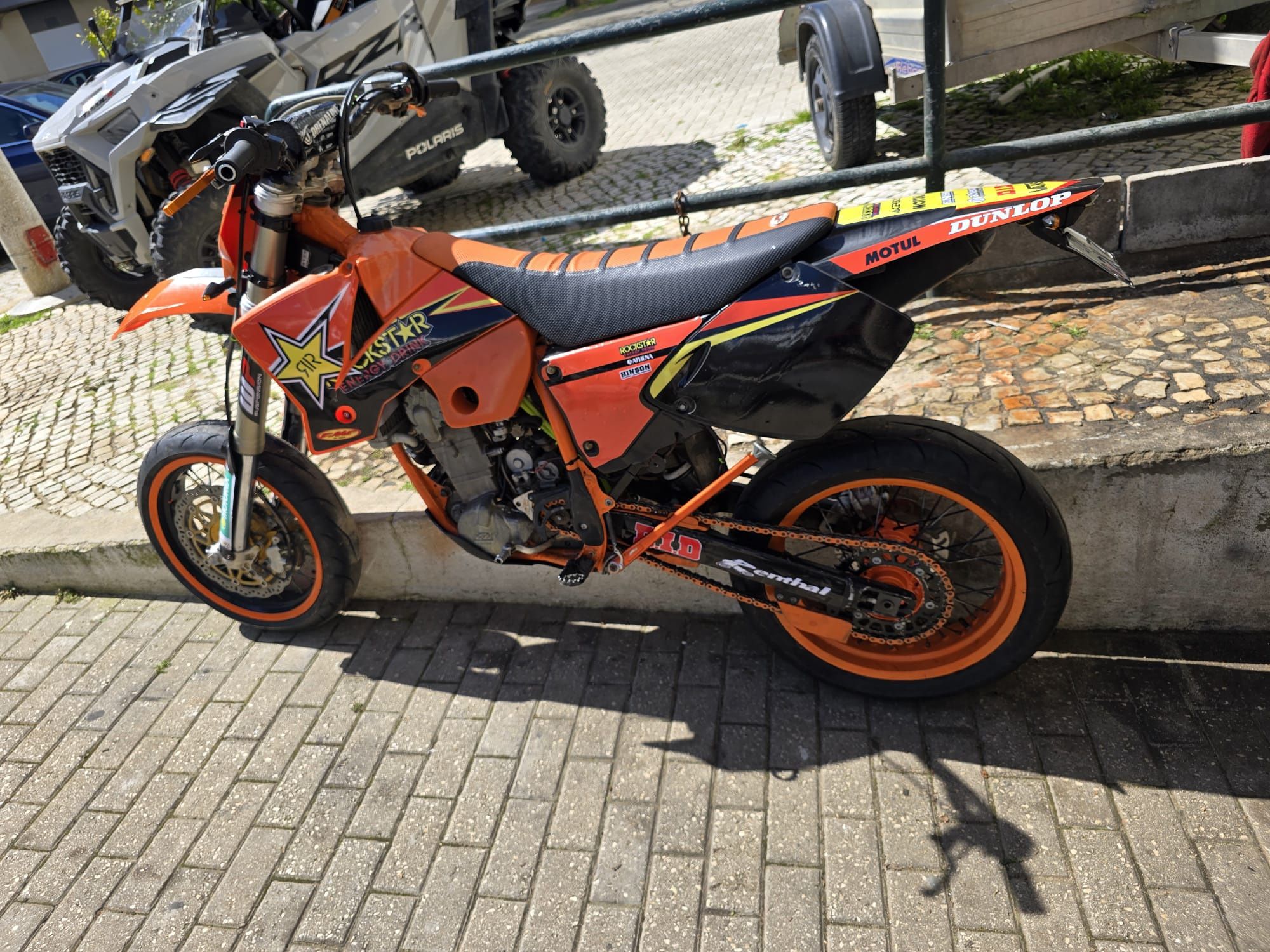 VENDO KTM EXC 525 de 2004 super motard matrículada
