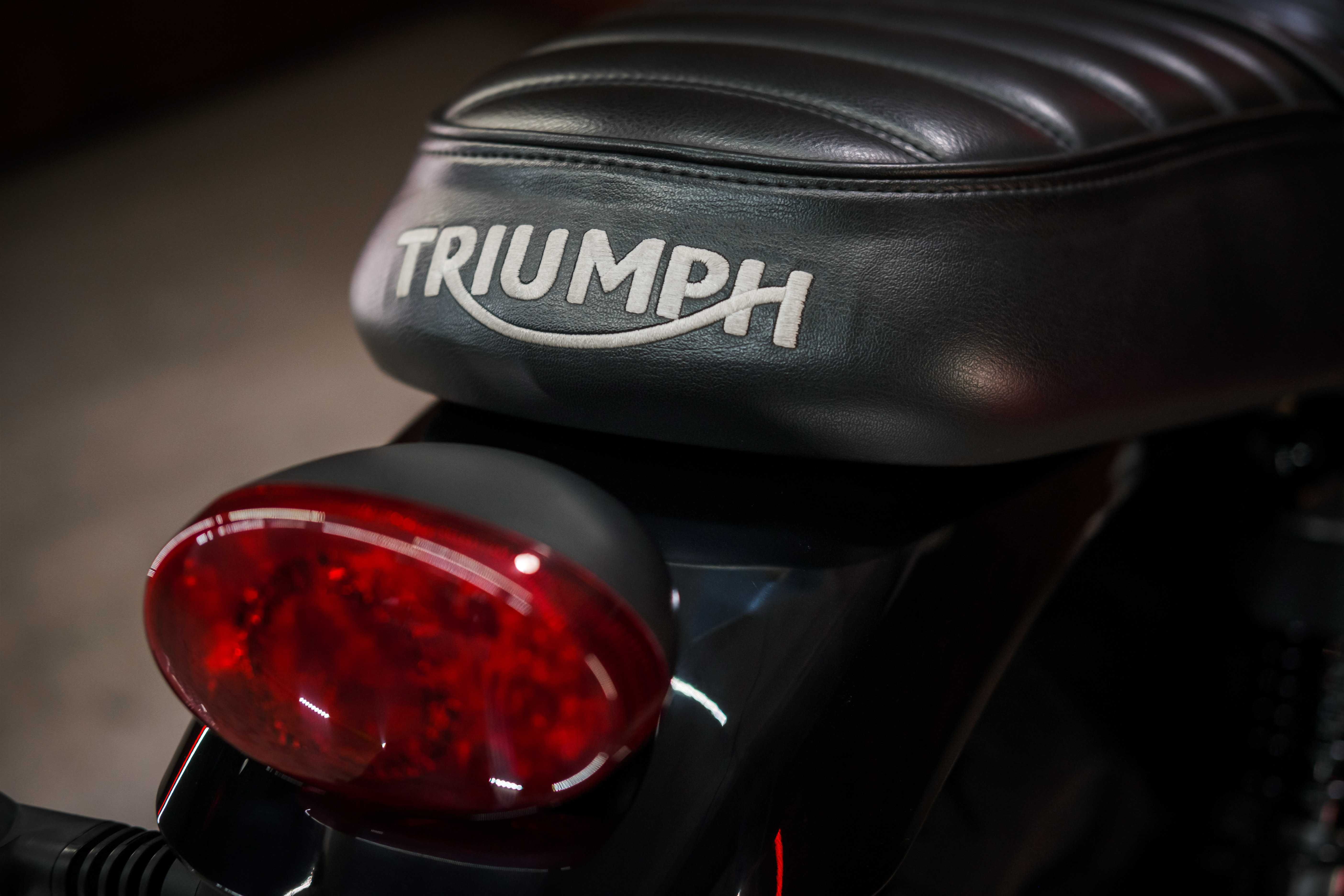 Продається Новий Triumph Street Twin ABS Traction Інжектор із Японії