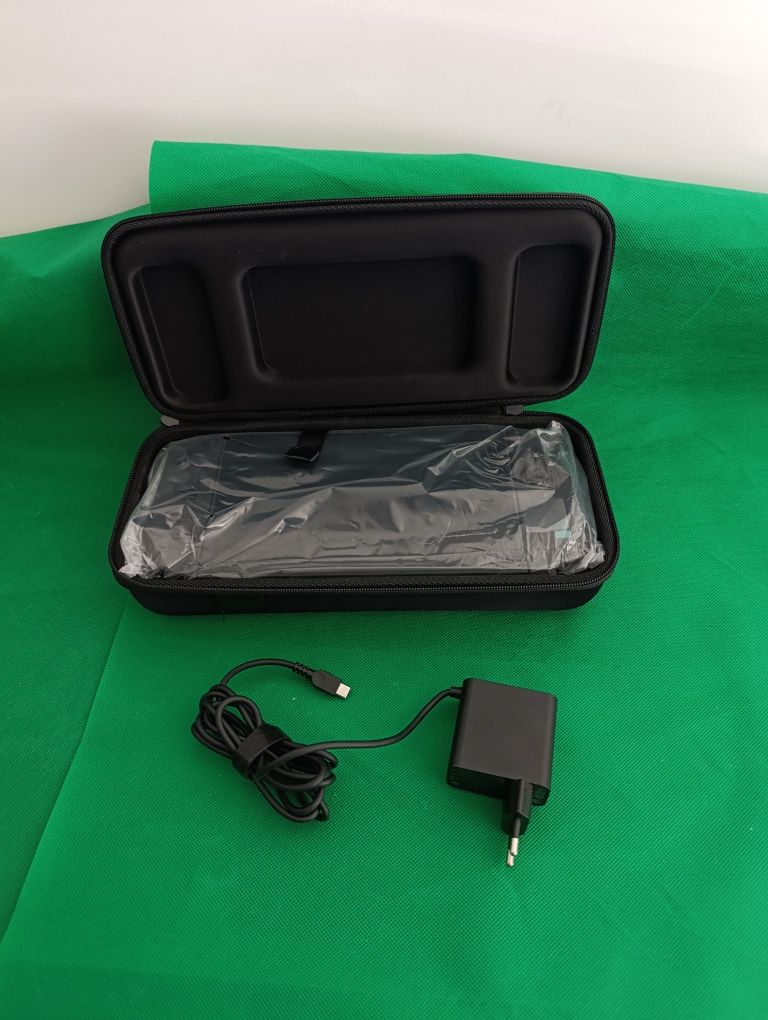 Consola Lenovo Legion Go (3 anos garantia)