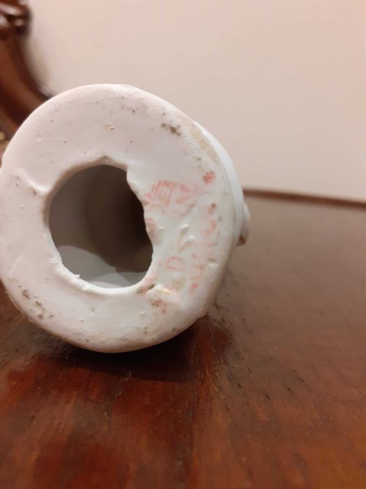 Boneca chinesa em porcelana - Original (falta a mão da sorte)
