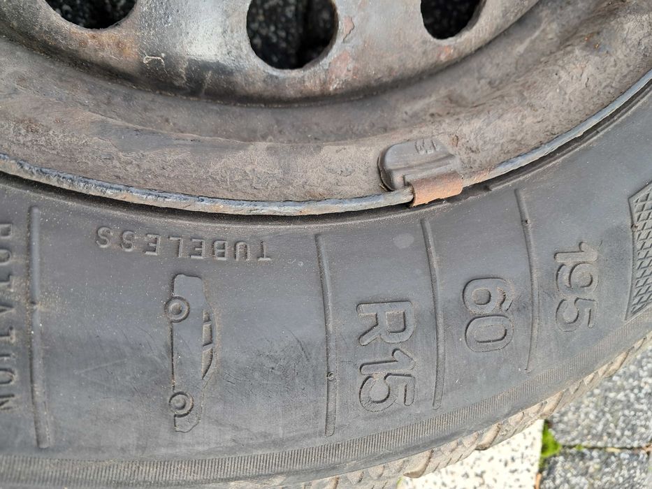 Sprzedam opony zimowe z felgami