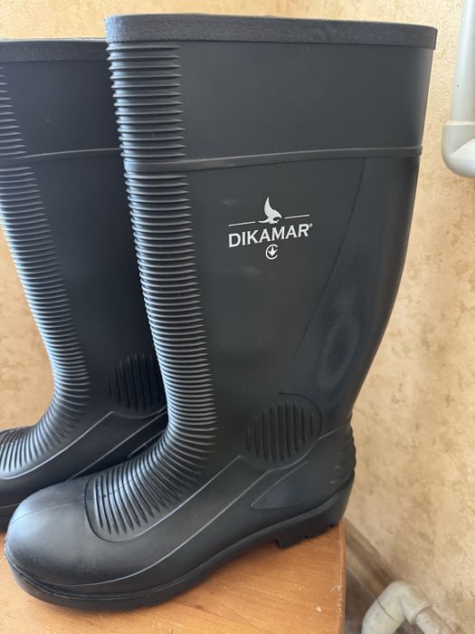 Новые резиновые сапоги 43 р , Португалия .