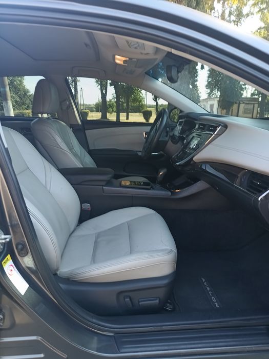 Toyota Avalon hybrid