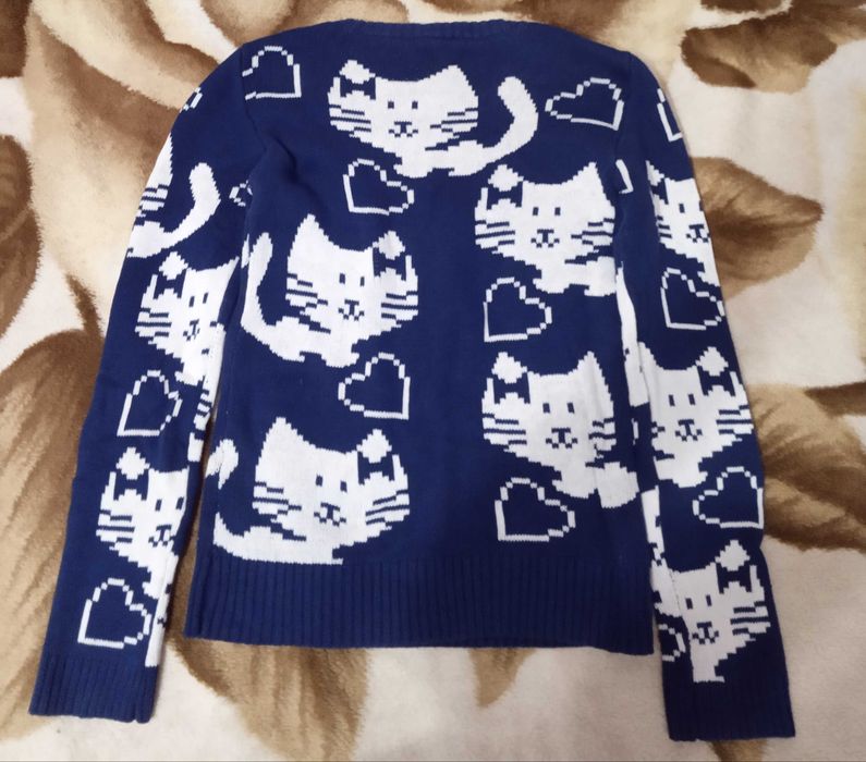 Тёплый детский свитер для девочки на  8 -10 лет