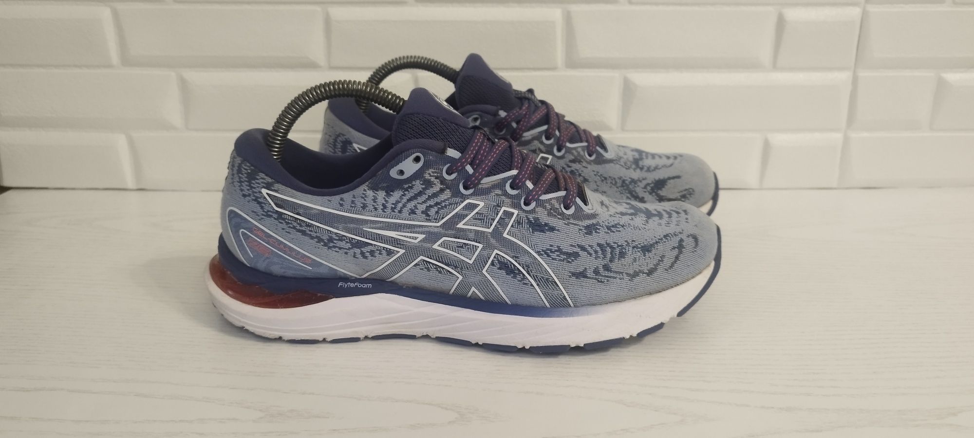 Бігові кросівки ASICS Gel-Cumulus 23, 40 р., 25,5-26 см