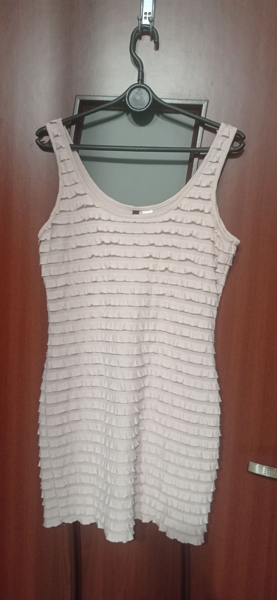 Pudrowa  tunika sukienka H&M mini falbanki dopasowana  36/38 S M tuni
