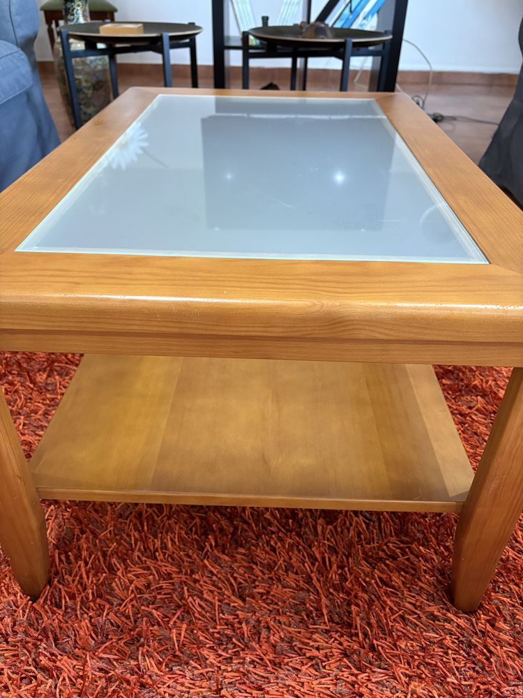 Mesa de Centro em madeira e vidro