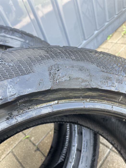 Зимові шини 235/50 R-17, 2 шт. Continental
