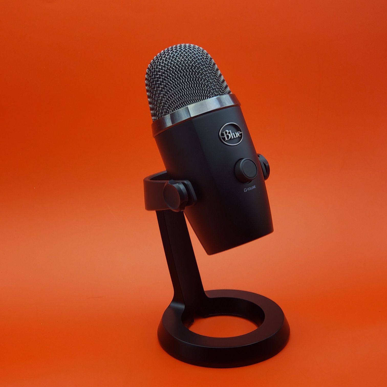 Микрофон Blue Yeti Nano