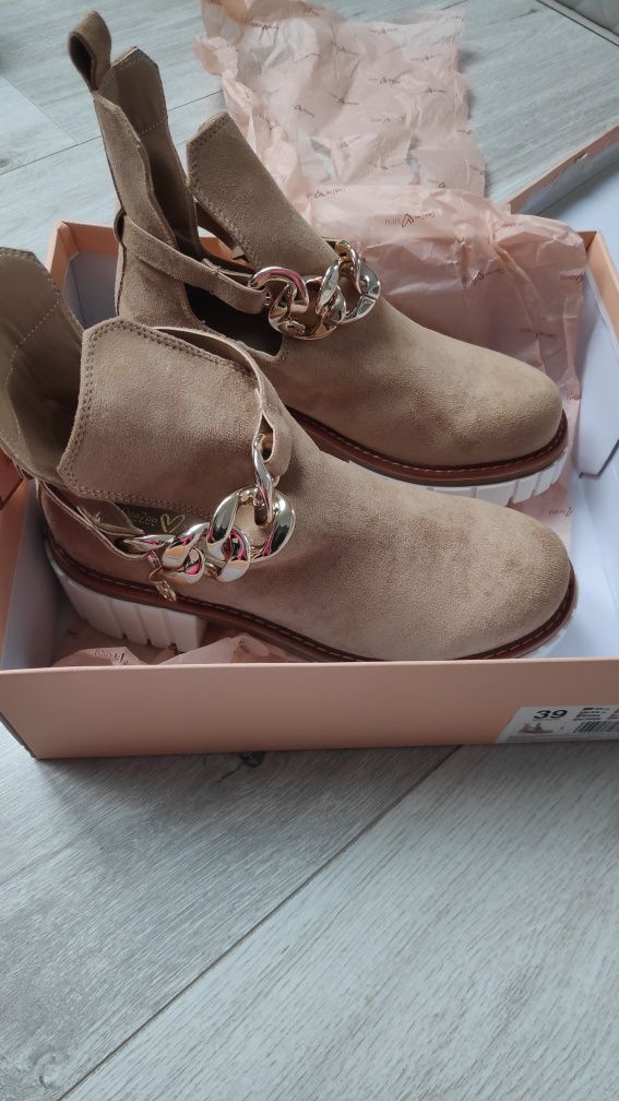 Botki zamszowe DeeZee Rozenek 39