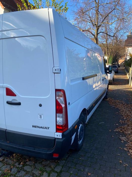 Автомобіль Рено Мастер