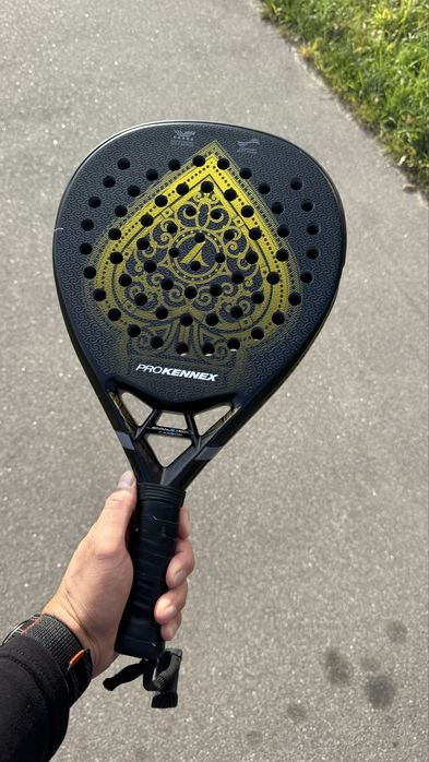 Продам топову ракетку для падел ProKennex Black Ace Gold ручка 4 1/4-2