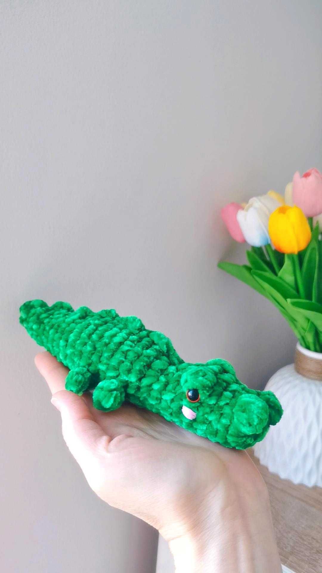 Krokodyl, aligator na szydełku, maskotka przytulanka handmade