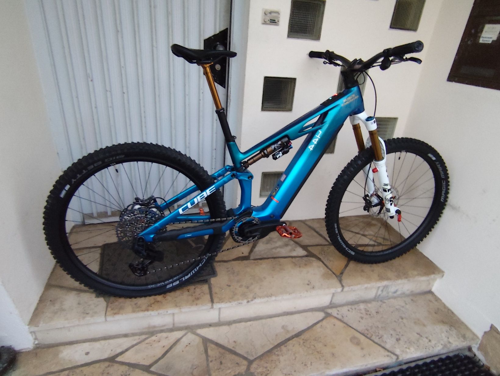 Cube Stereo Hybrid ONE44 Actionteam Rama L 2025