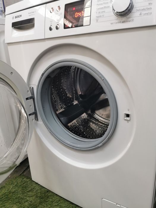 Máquina roupa bosch 8kg faço entrega