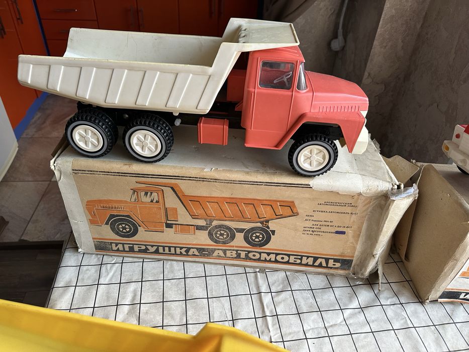 Іграшка Модель Машинки ссср Краз