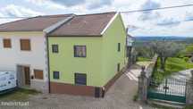 Moradia T3 a funcionar como AL, 2 T0 e 1 T1 - renovada, equipada e mob