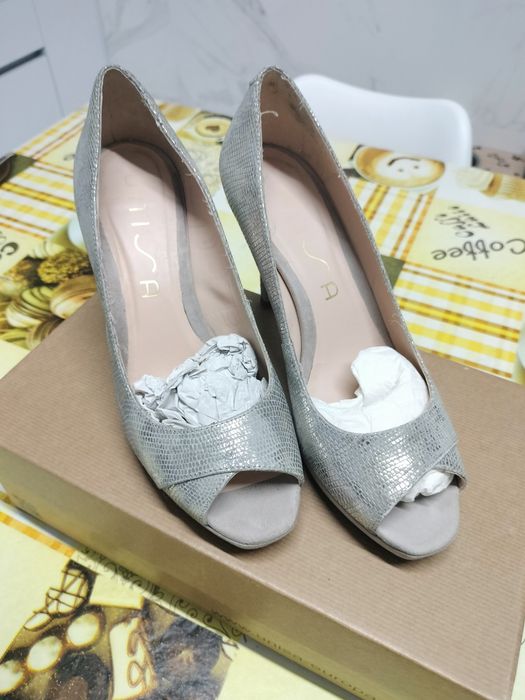 Sapatos de cerimónia - N° 38 - 20€