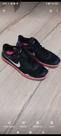 Buty damskie sportowe Nike fitness, taniec