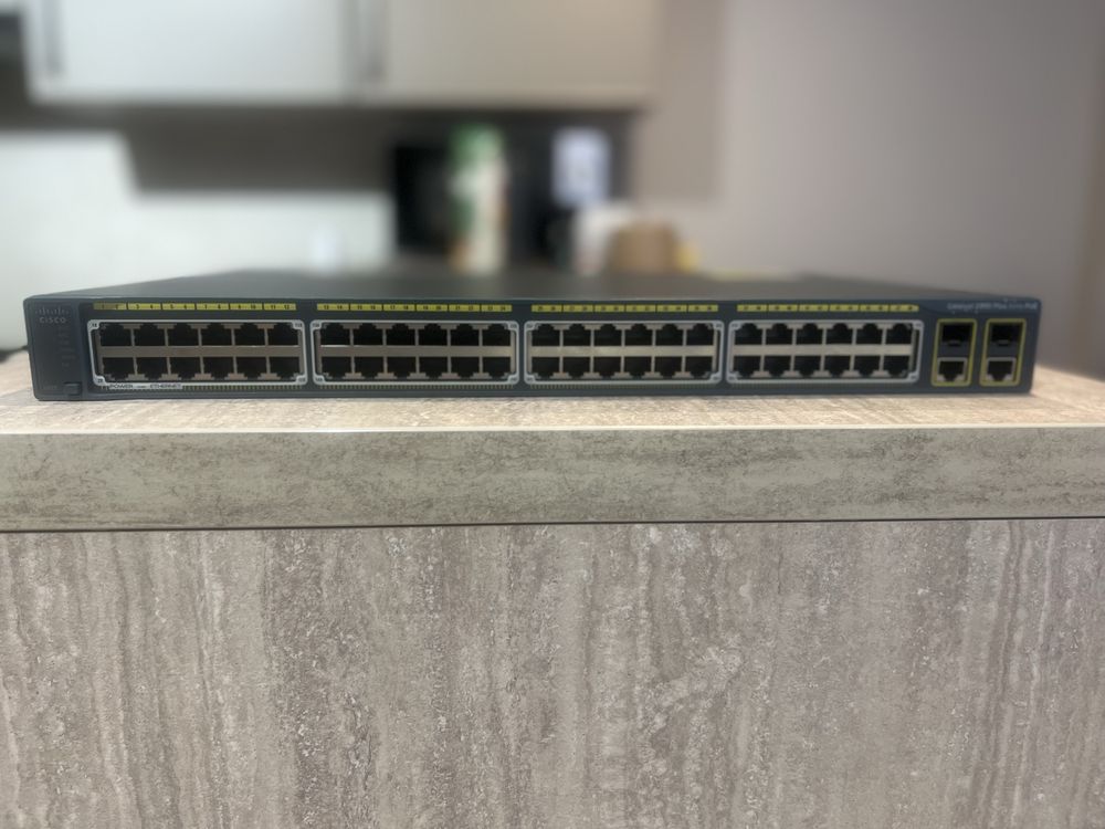 Cisco Catalyst 2960 Plus series PoE (Switch WS C2960-48PST-L) 3шт