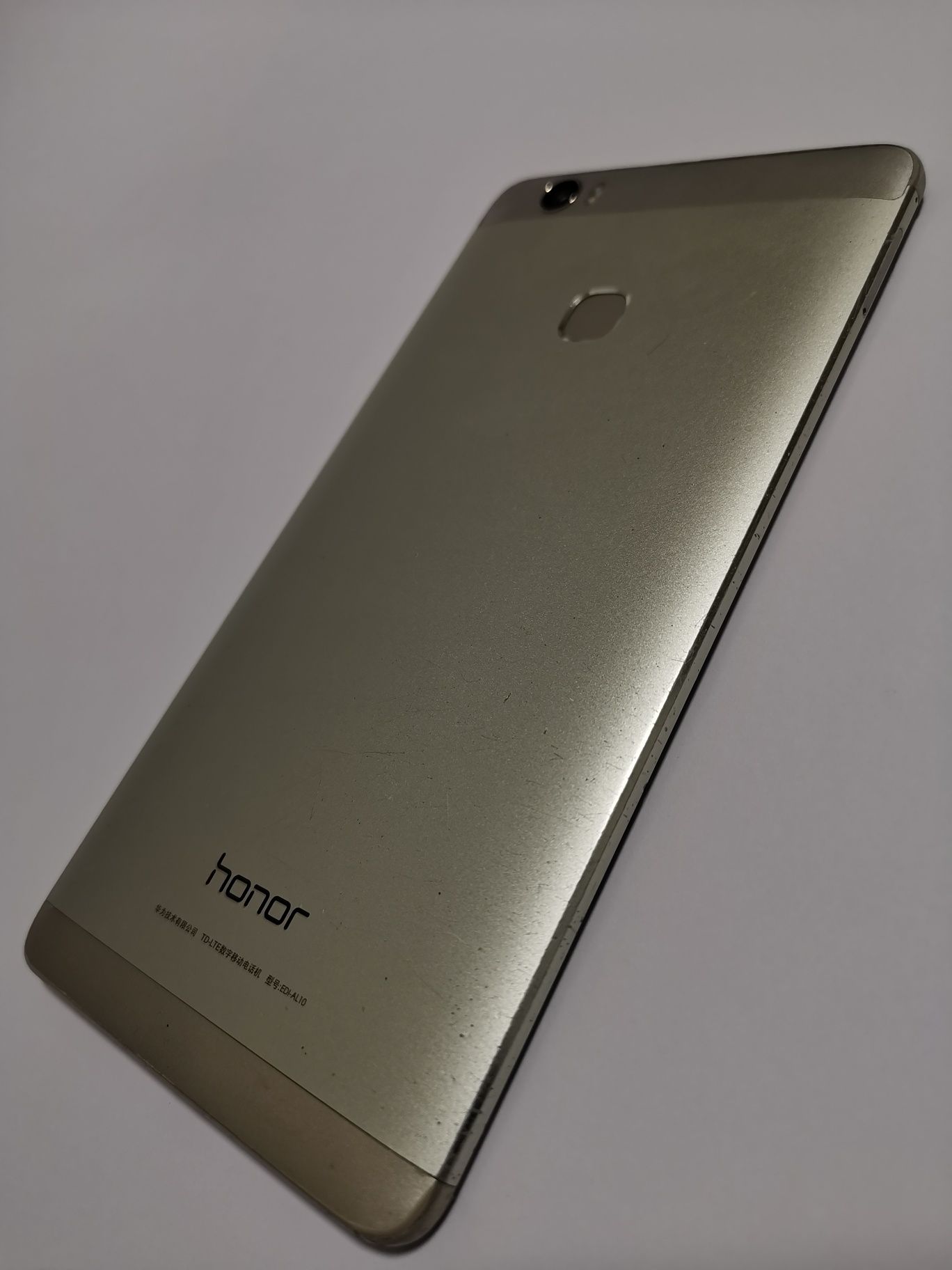 Смартфон Honor Note 8