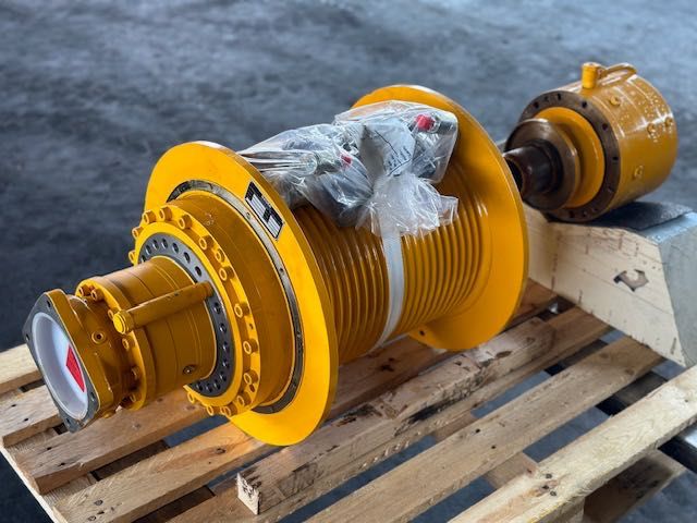 BAUER nowa wciągarka hydrauliczna z hamulcem i przekładnią planetarna