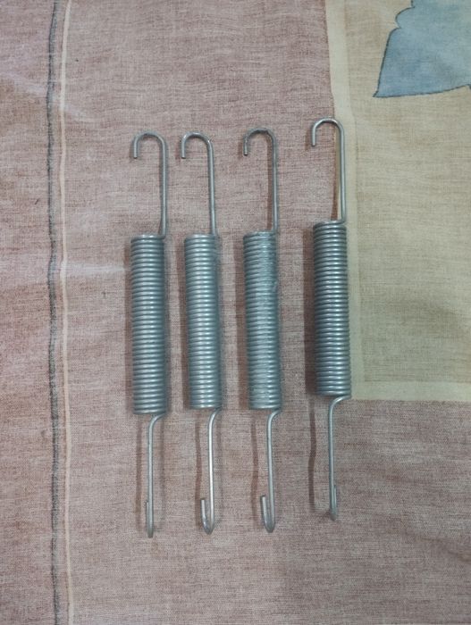 Пружины бака стиральной машины.