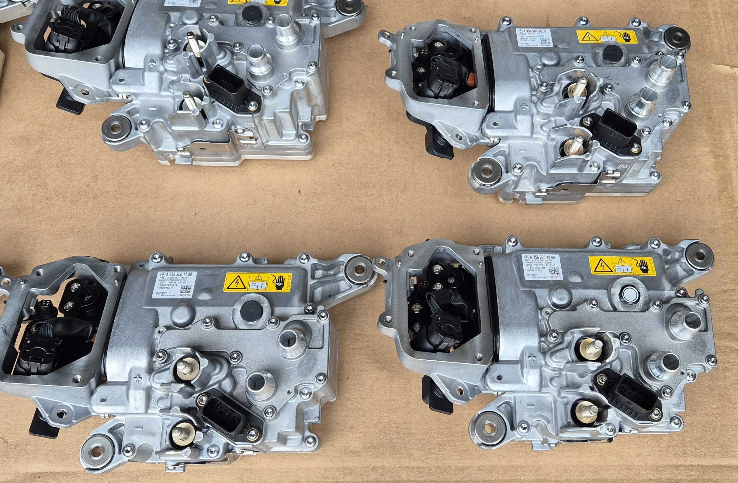 MERCEDES-BENZ Inwerter Konwerter Silnika Hybryda A25‍690‍041‍00