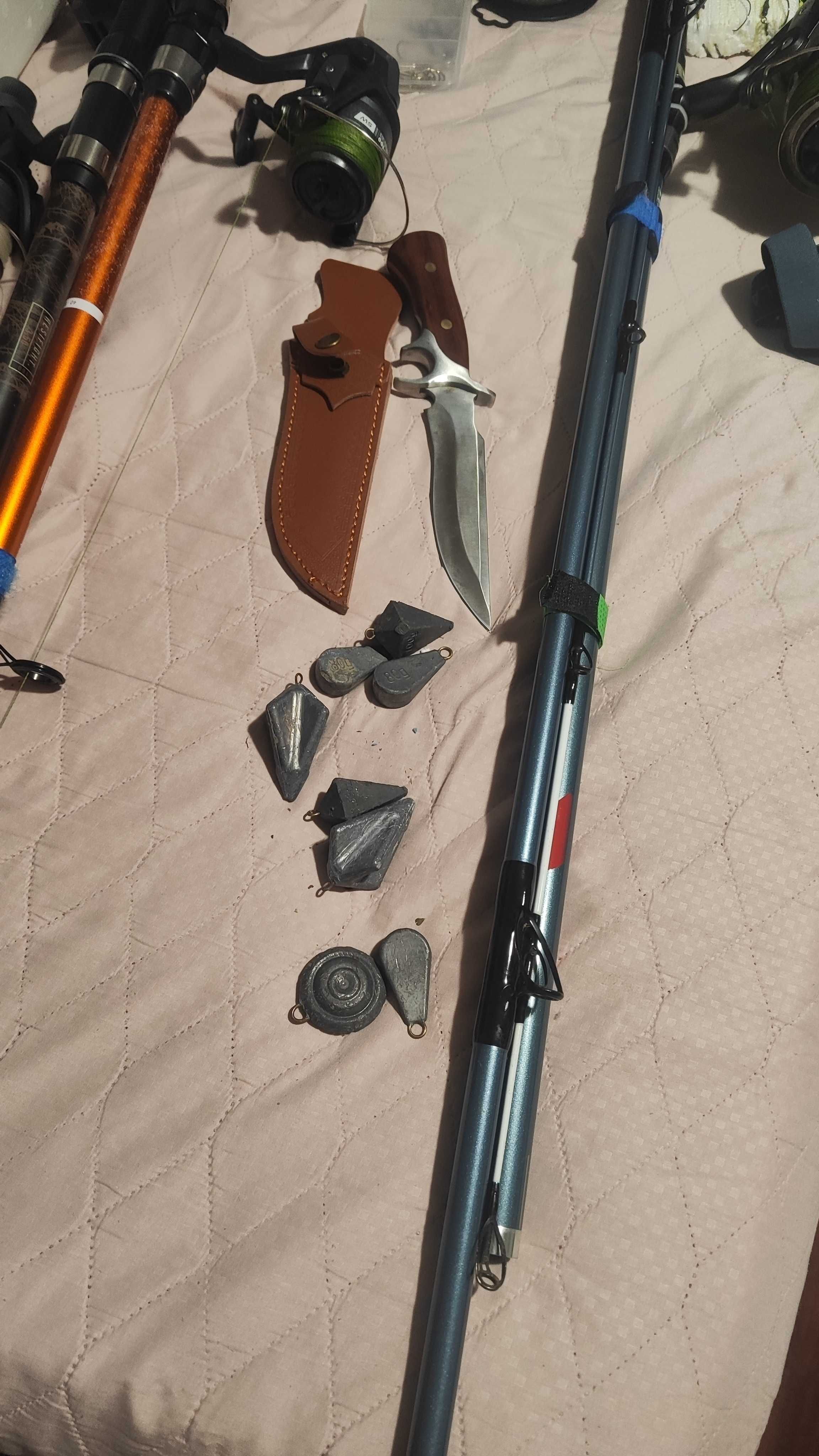 Artigo de pesca três Cana muita linha diversas diversas chumbadas