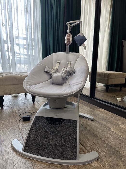 Розважальний заколисуючий центр