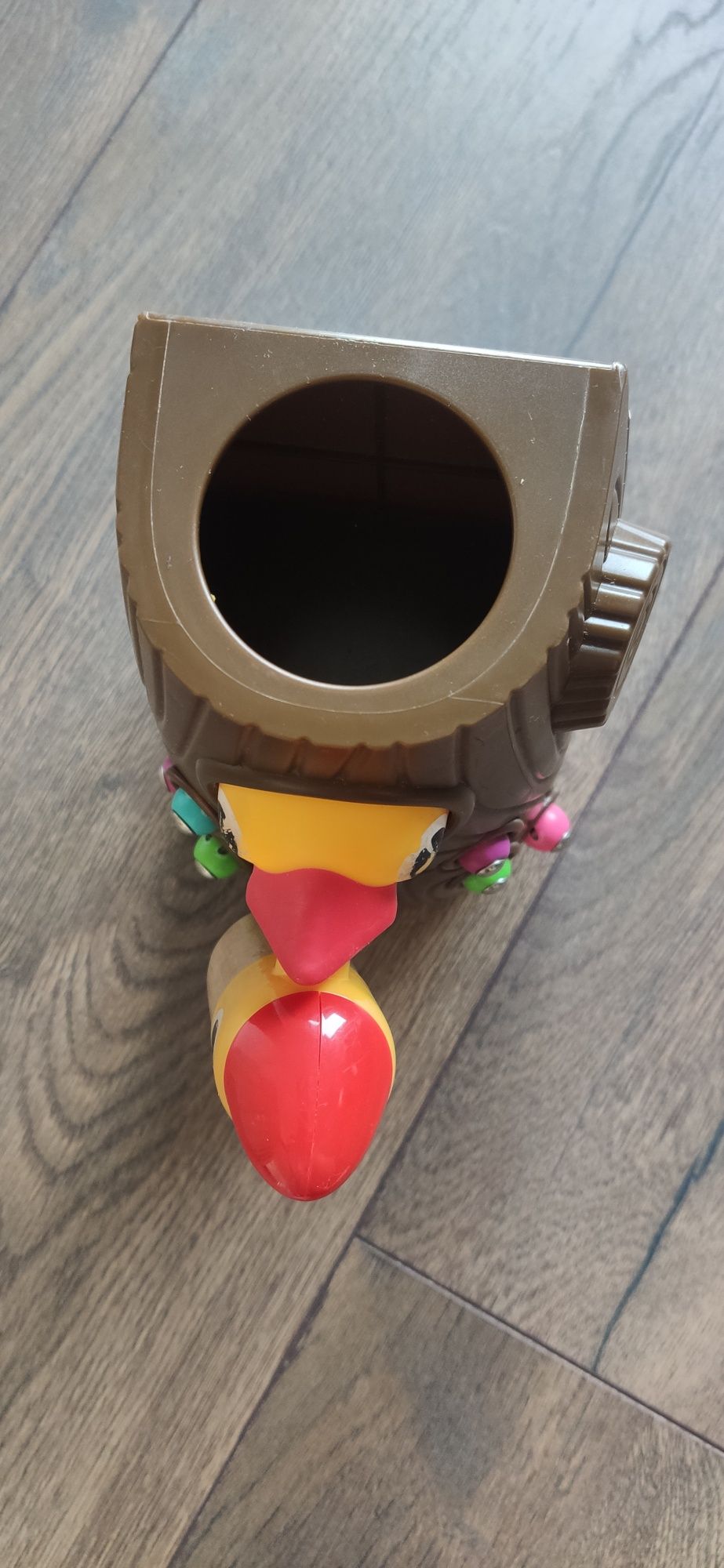 Magnetyczna dziupla z pisklętami Joueco zabawka montessori