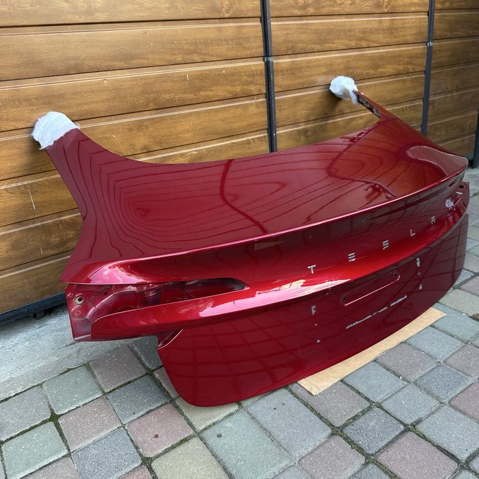 Кришка багажника, ляда tesla 3 highland